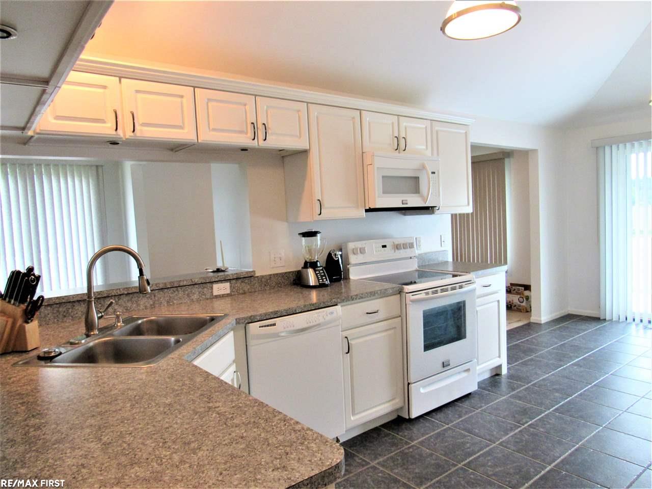 10490 Weber Road Columbus, MI 48063 - Photo 17 of 51 31328276-16.JPG