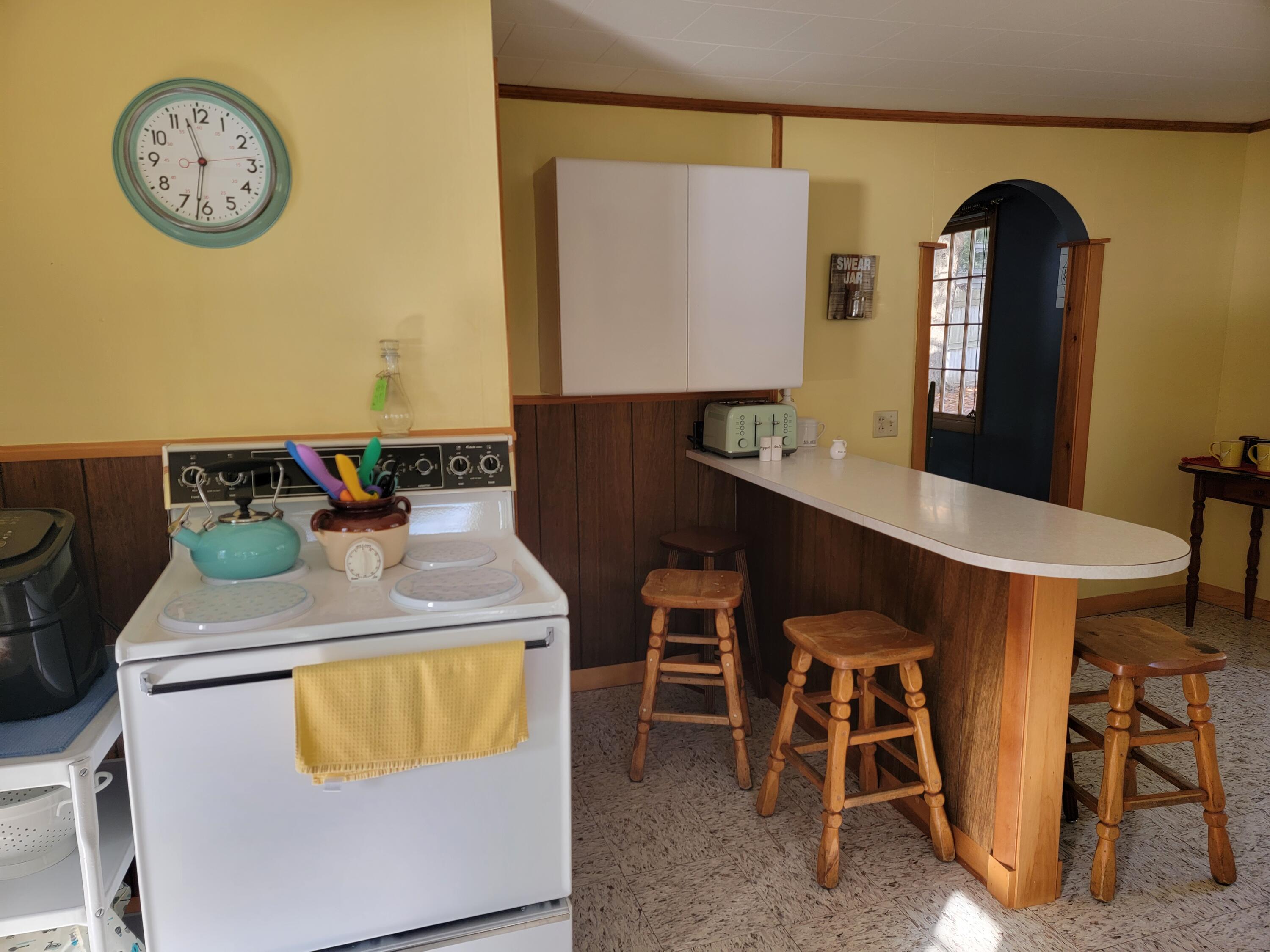 873 Transalpine Road Lincoln, ME 04457 - Photo 12 of 24 20211102_114456