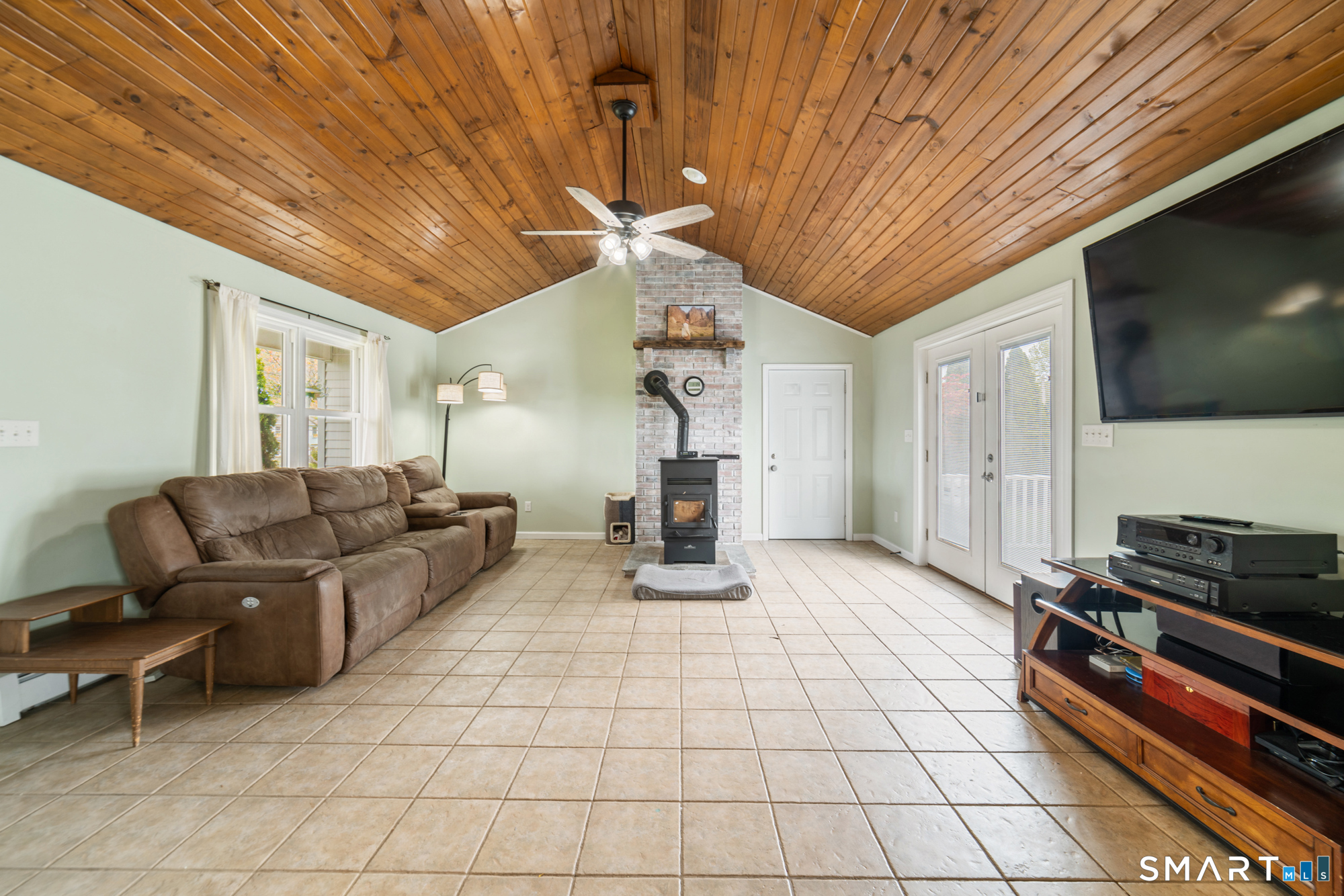 6 Treble Road Bristol, CT 06010 - Photo 19 of 40