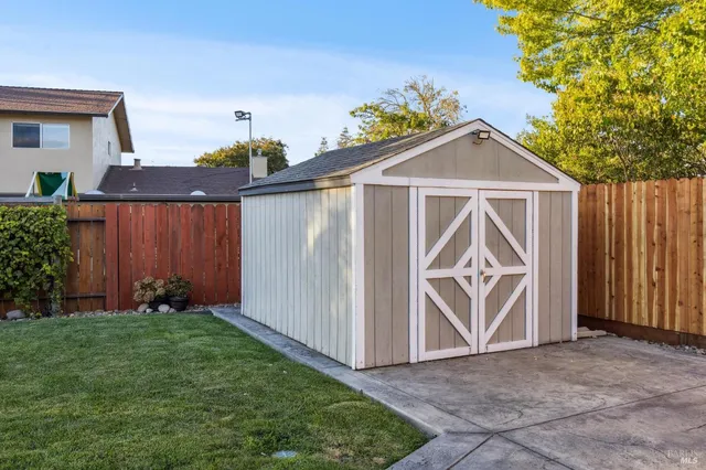 $899,000 | 3973 Dunhill Street, Napa, CA 94558