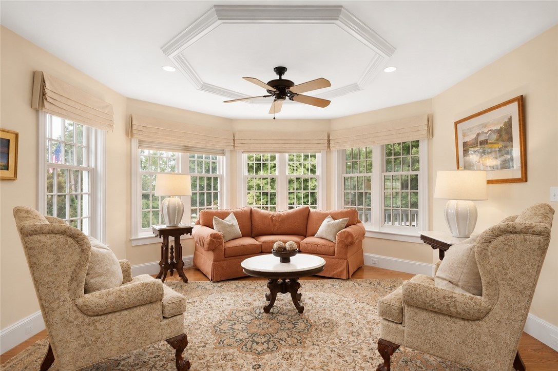 19 Ledge Road Bristol, RI 02809 - Photo 14 of 46 Gallery Image 14