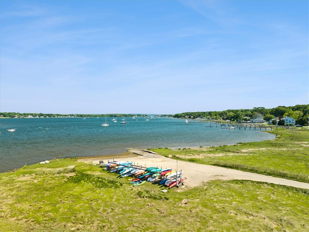 10 Lincoln Avenue Warren, RI 02885 - Photo 32 of 34