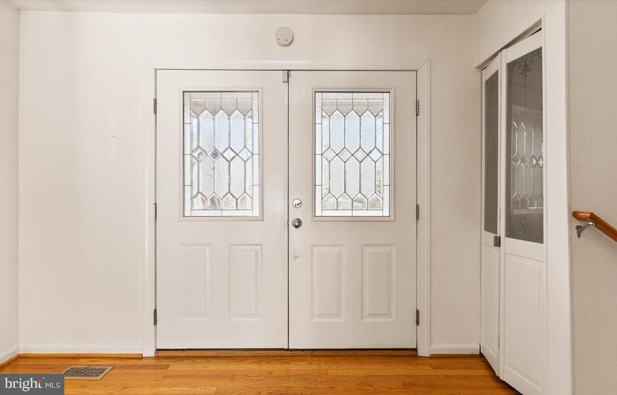 12620 Kahns Road Manassas, VA 20112 - Photo 13 of 68 Foyer