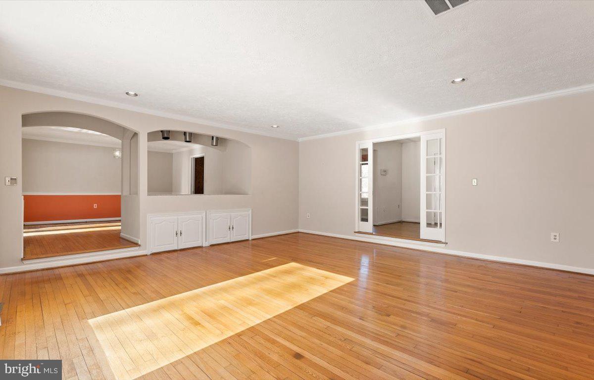12620 Kahns Road Manassas, VA 20112 - Photo 16 of 68 Formal living room