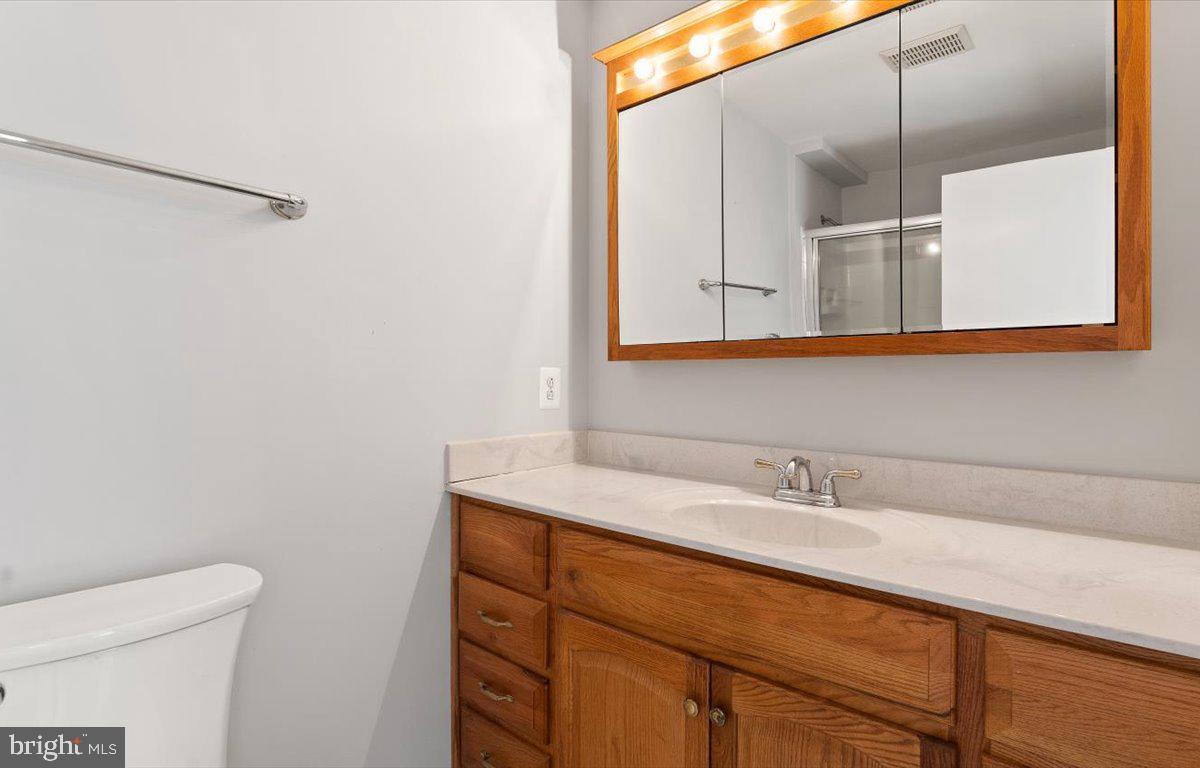 12620 Kahns Road Manassas, VA 20112 - Photo 40 of 68 Hall bath