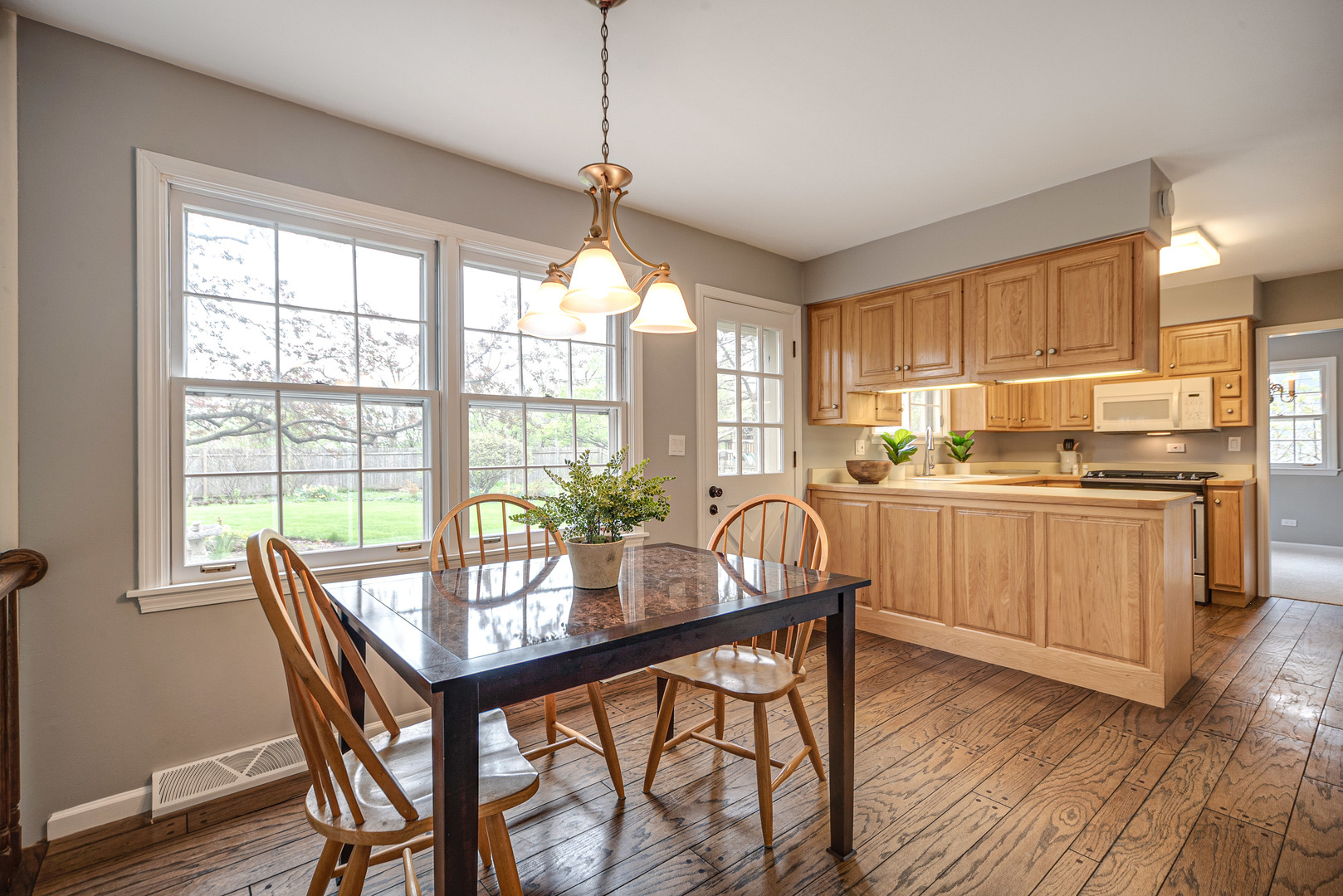 620 Garfield Avenue Lake Bluff, IL 60044 - Photo 10 of 30