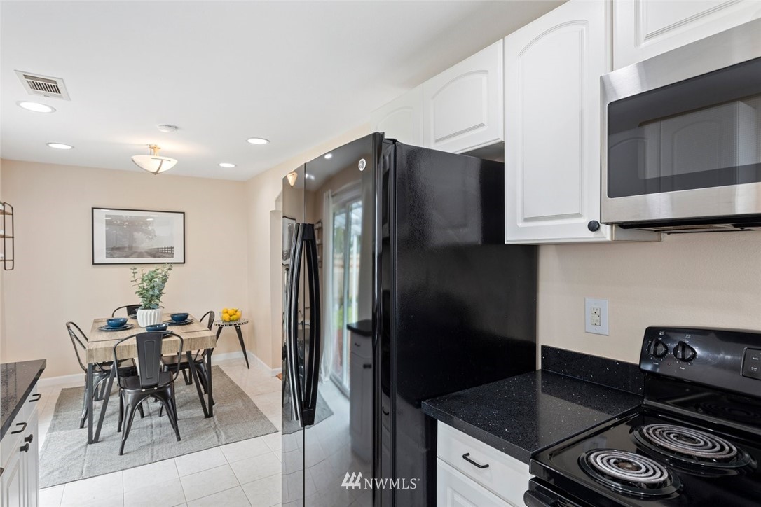 3907 Northeast 22nd Street Renton, WA 98056 - Photo 11 of 27
