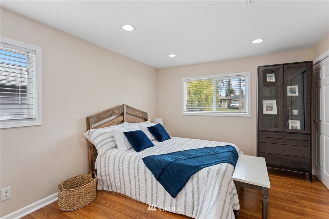 3907 Northeast 22nd Street Renton, WA 98056 - Photo 12 of 27
