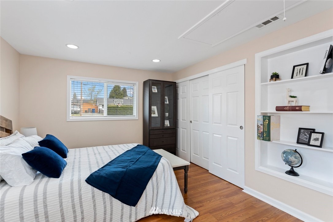 3907 Northeast 22nd Street Renton, WA 98056 - Photo 13 of 27
