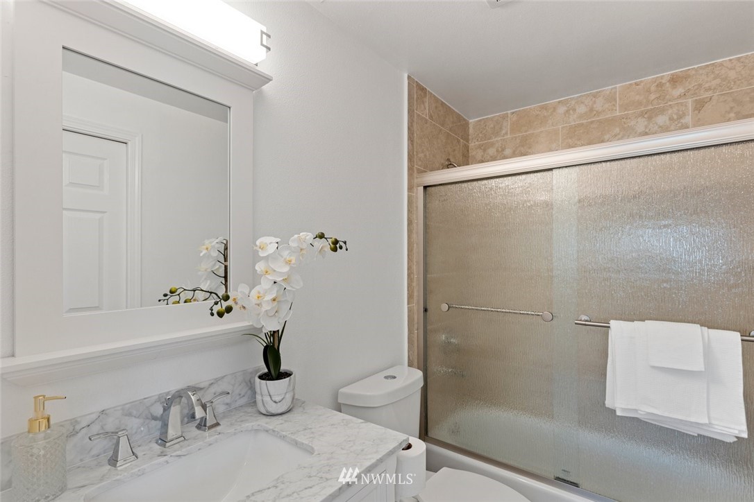 3907 Northeast 22nd Street Renton, WA 98056 - Photo 15 of 27