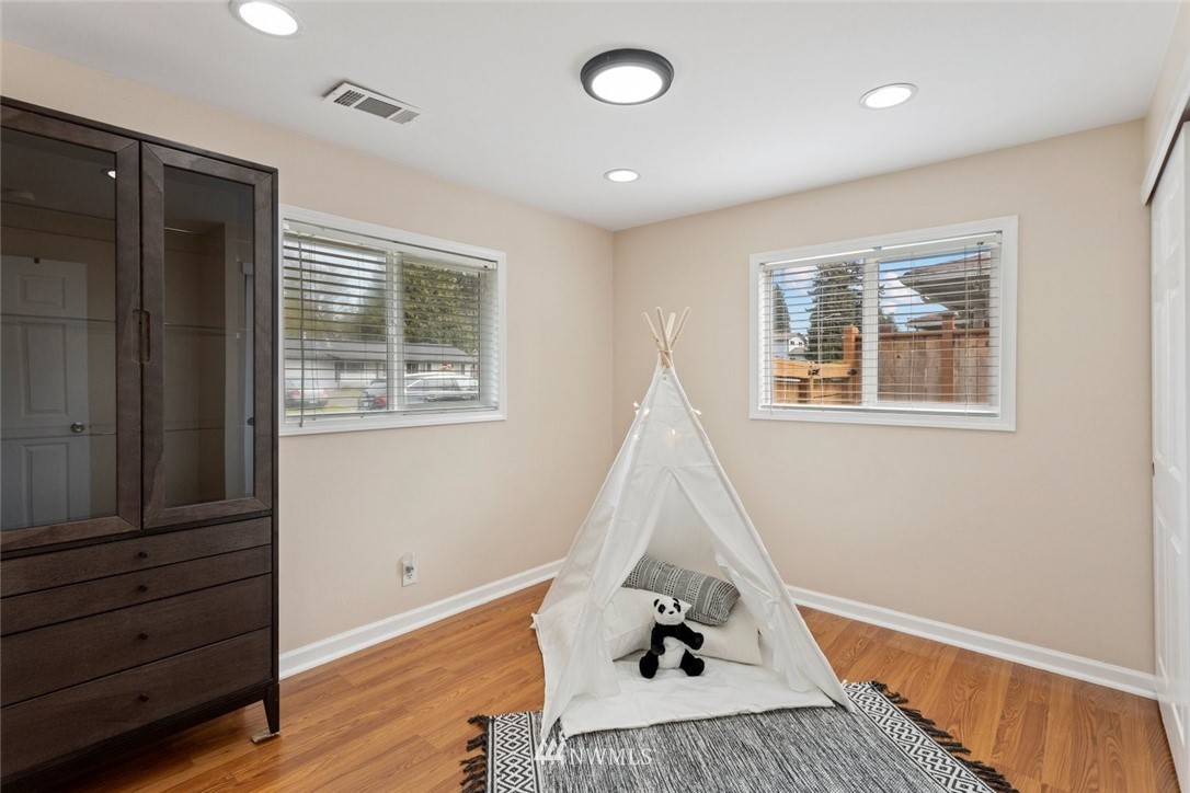 3907 Northeast 22nd Street Renton, WA 98056 - Photo 19 of 27