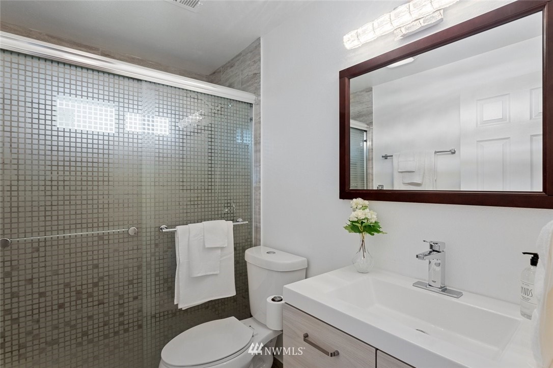 3907 Northeast 22nd Street Renton, WA 98056 - Photo 21 of 27