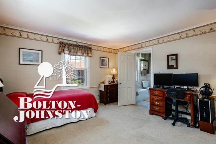 176 Fisher Road Grosse Pointe Farms, MI 48230 - Photo 23 of 37