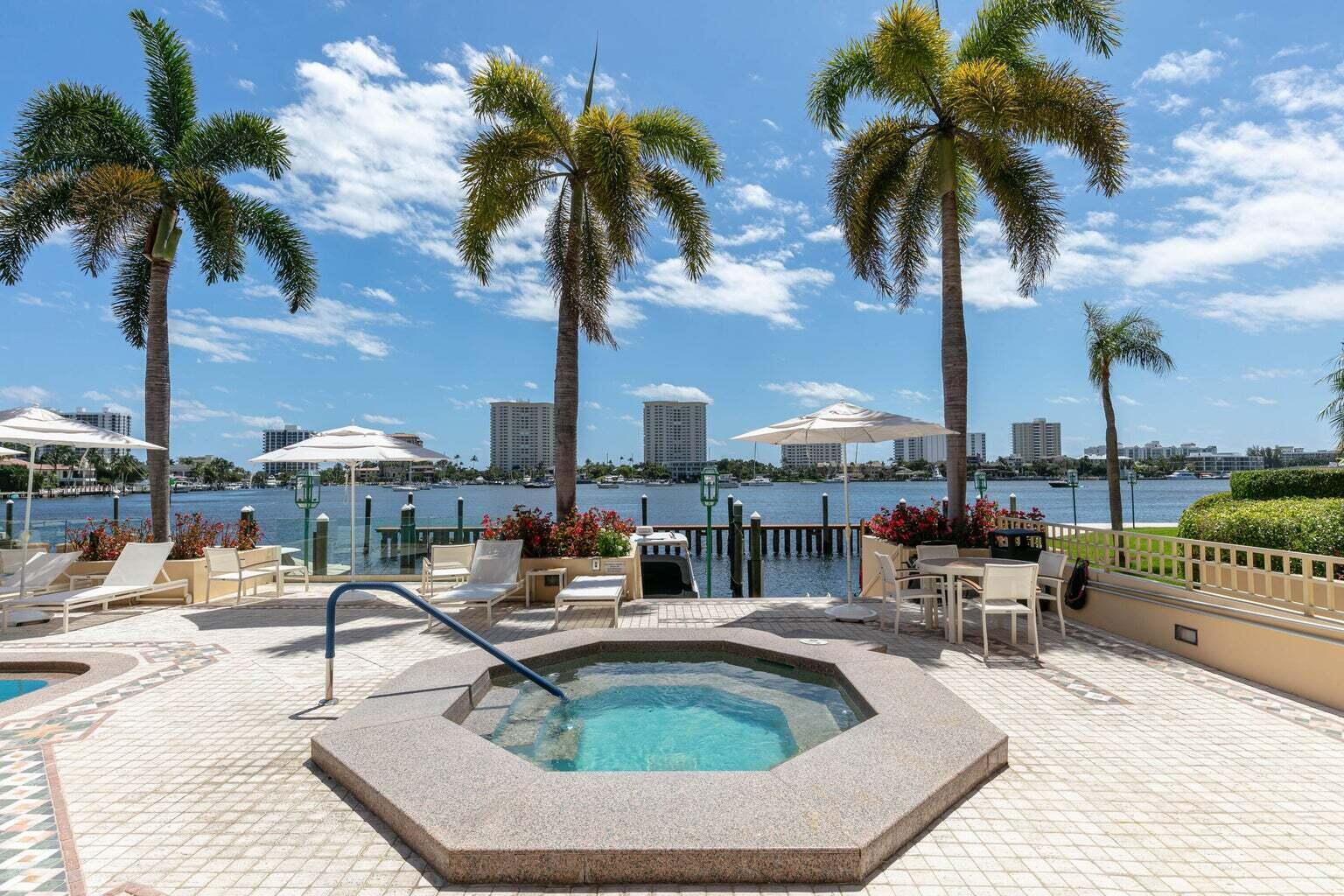 300 Southeast 5th Avenue, Unit 6050 Boca Raton, FL 33432 - Photo 40 of 43 MT6050 pool3