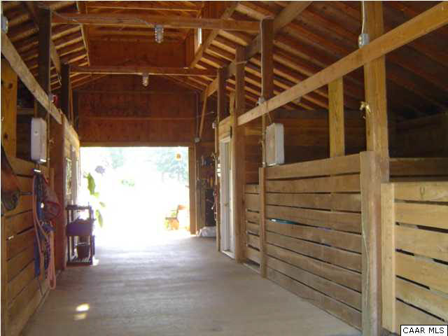 5674 Scuffletown Road Barboursville, VA 22923 - Photo 4 of 11 4 stall barn w/tack room
