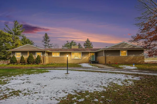 $599,900 | 1575 Kellogg Road, Brighton, MI 48114