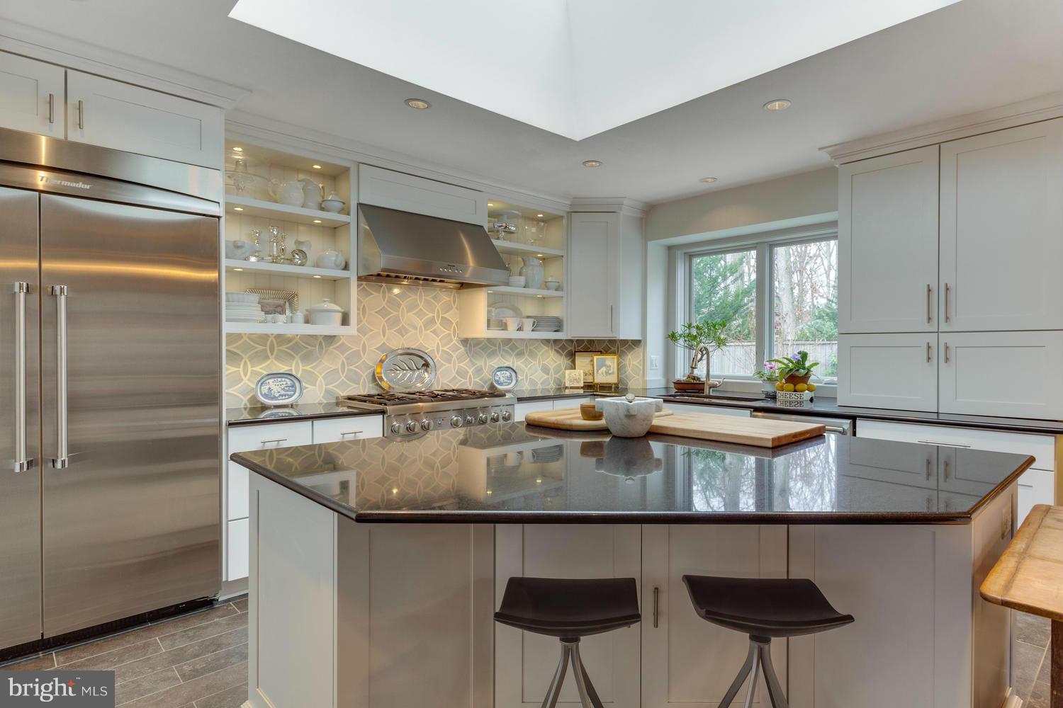 5931 Oakdale Road McLean, VA 22101 - Photo 14 of 30 Kitchen