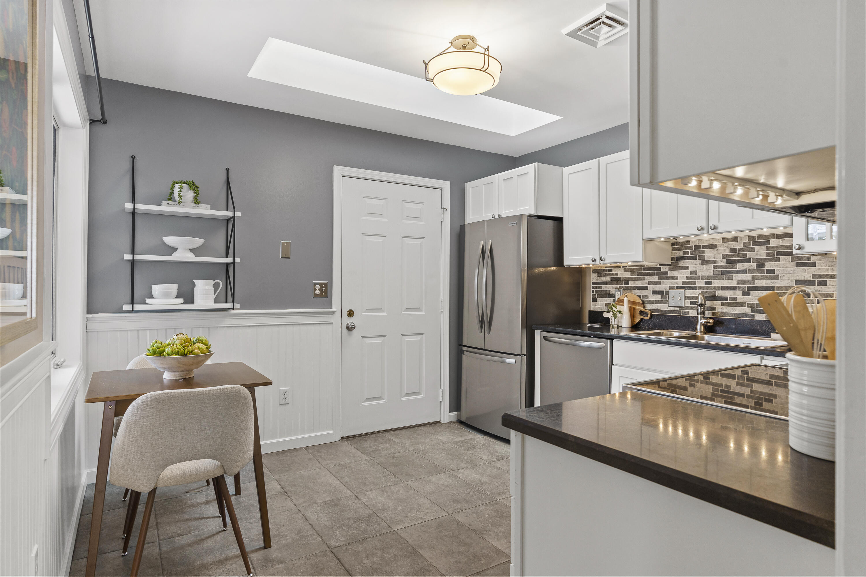 43 Foreside Common Road, Unit 43A Falmouth, ME 04105 - Photo 17 of 47 22-43 Foreside Commons Dr, Falmouth, ME-