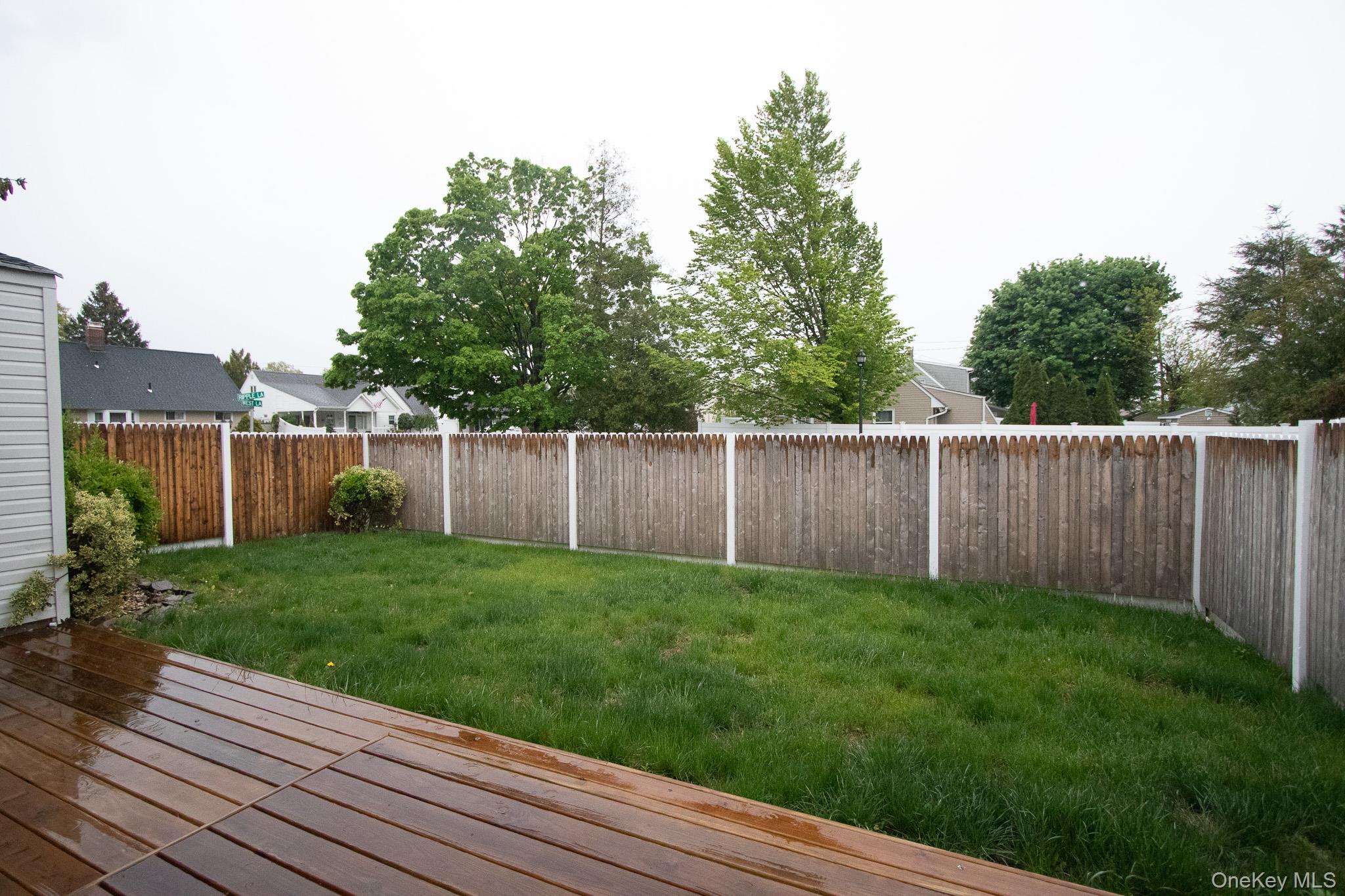 48 Ripple Lane Levittown, NY 11756 - Photo 20 of 23