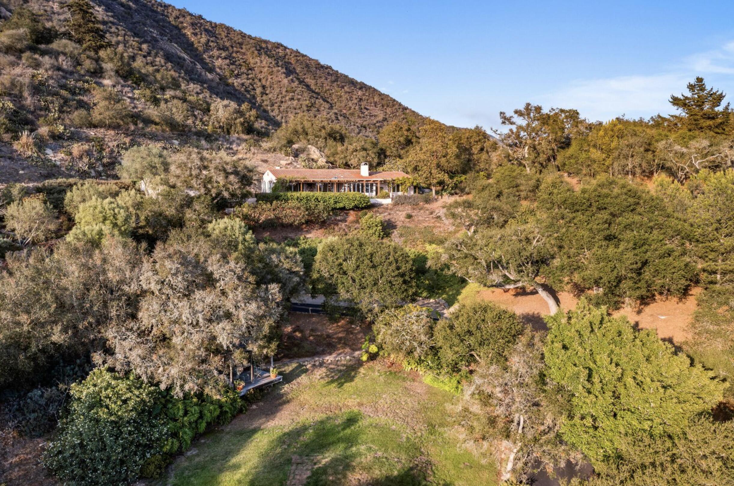 1986 Arriba Street Carpinteria, CA 93013 - Photo 22 of 28 a view of a building