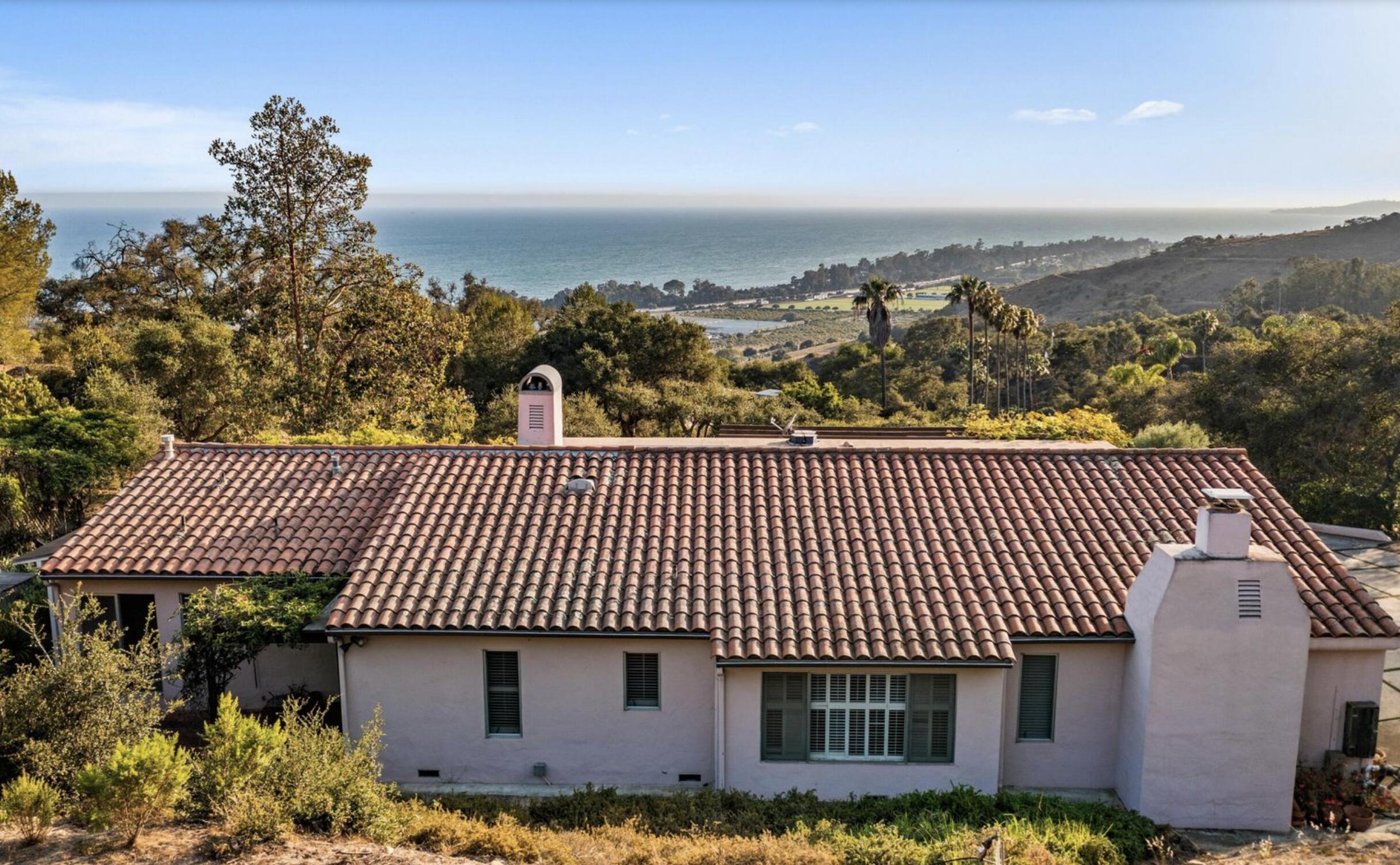 1986 Arriba Street Carpinteria, CA 93013 - Photo 3 of 28