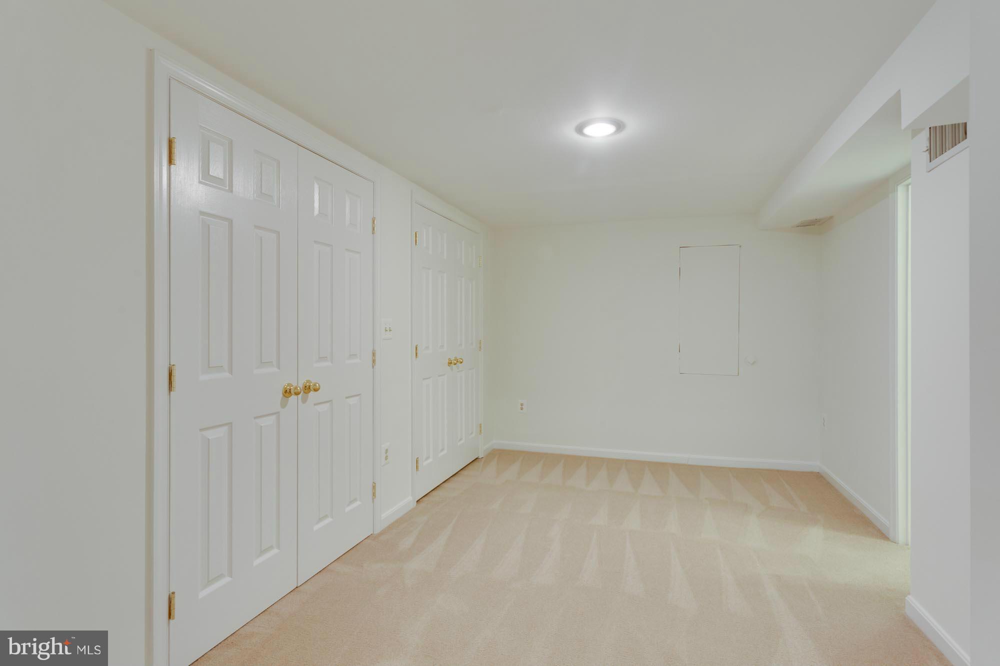 11607 Springhouse Place Reston, VA 20194 - Photo 20 of 28 Basement Bedroom
