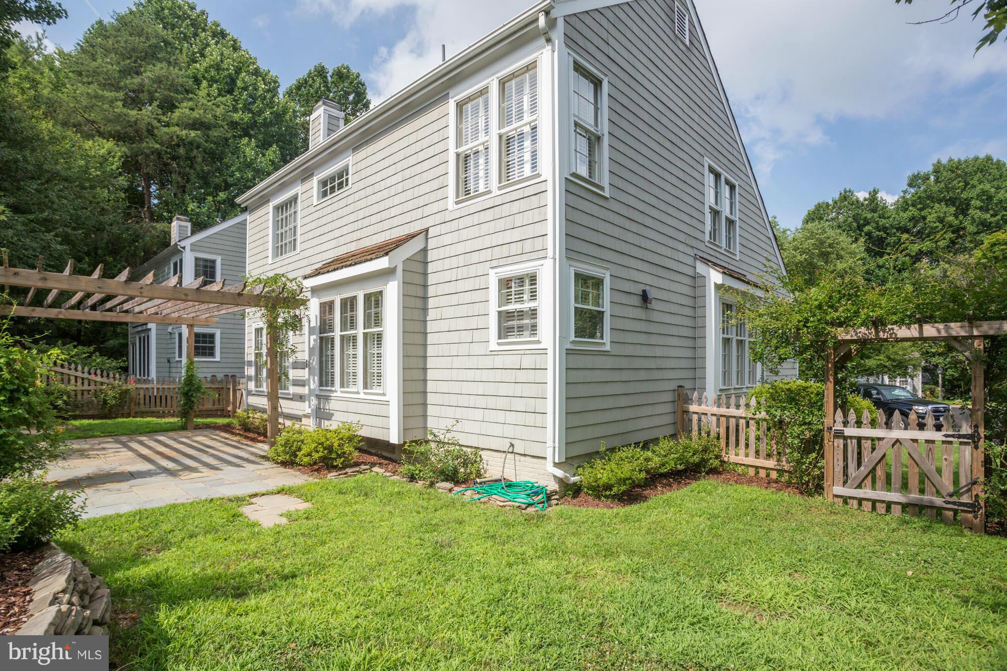 11607 Springhouse Place Reston, VA 20194 - Photo 27 of 28 Exterior (Rear)