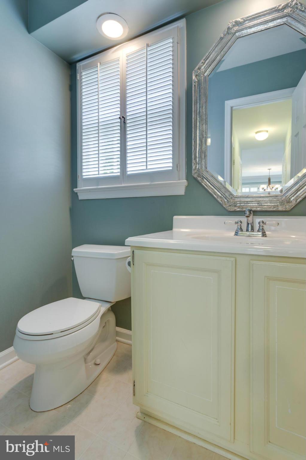 Bath main level powder room
