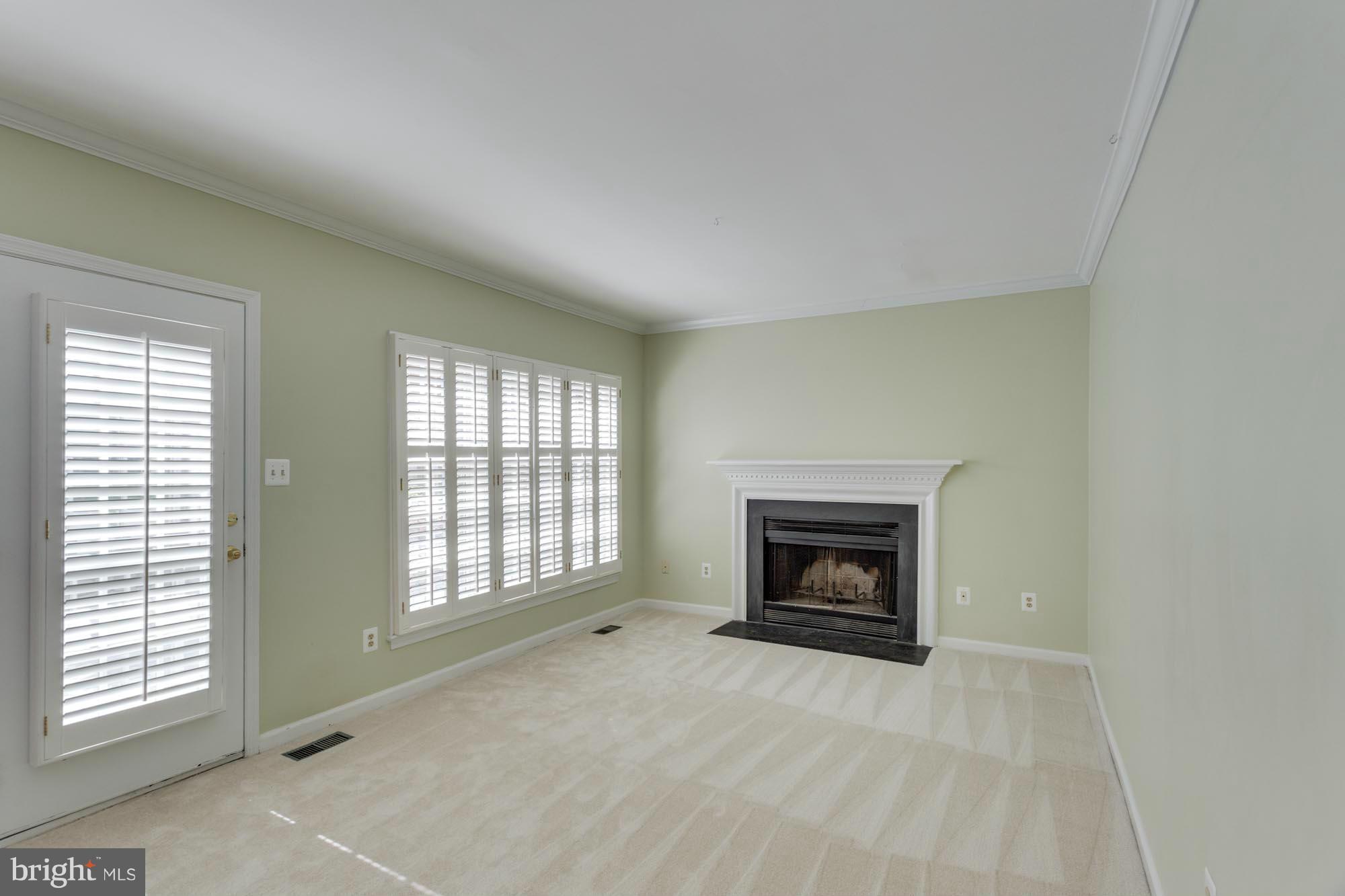 11607 Springhouse Place Reston, VA 20194 - Photo 8 of 28 Family Room
