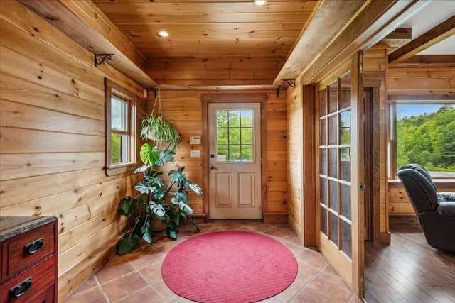 $999,999 | 154 Manley Hill Road, West Fairlee, VT 05045