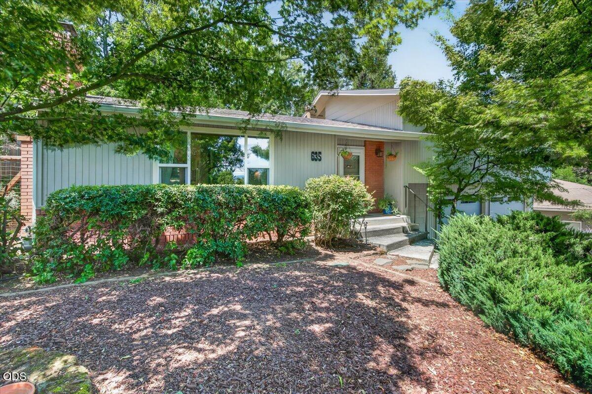 635 Chestnut Street Ashland, OR 97520 - Photo 7 of 29