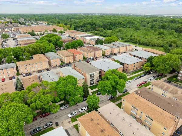 $1,130,000 | 8729 West Summerdale Avenue, Chicago, IL 60656