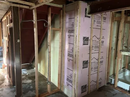 a view of walk in closet