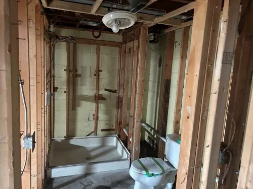 a view of empty room with windows