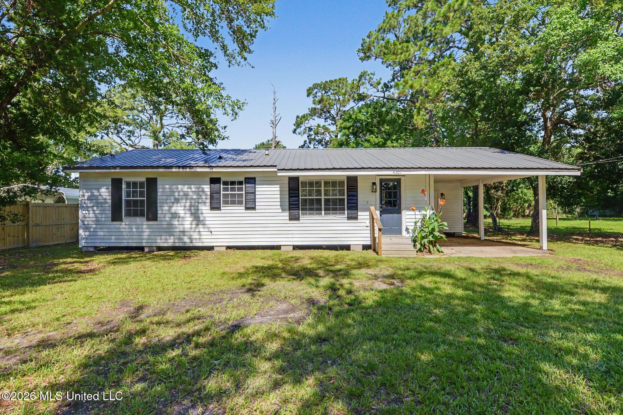 4301 Briggs Street Moss Point, MS 39563 - Photo 1 of 19 001