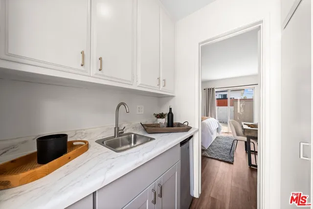 $2,295,000 | 822 Pine Street, Santa Monica, CA 90405