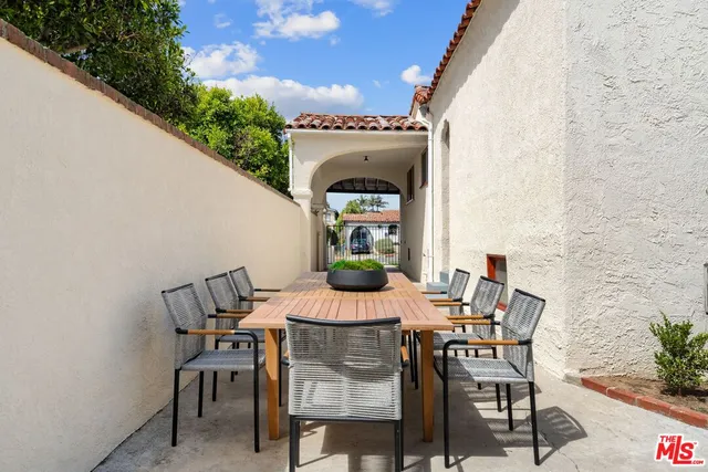 $2,295,000 | 822 Pine Street, Santa Monica, CA 90405
