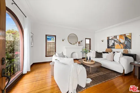 $2,295,000 | 822 Pine Street, Santa Monica, CA 90405