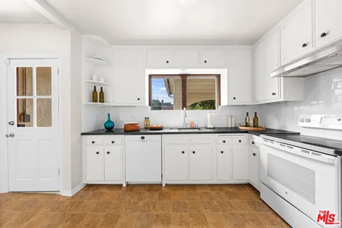 $2,295,000 | 822 Pine Street, Santa Monica, CA 90405