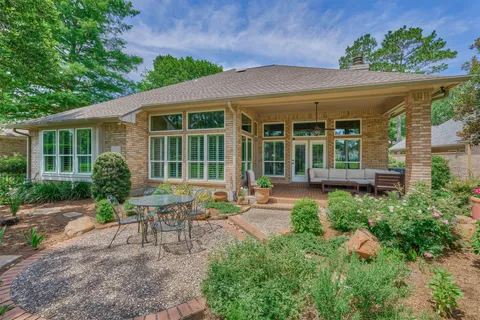 $925,000 | 46 North Copperknoll Circle, The Woodlands, TX 77381