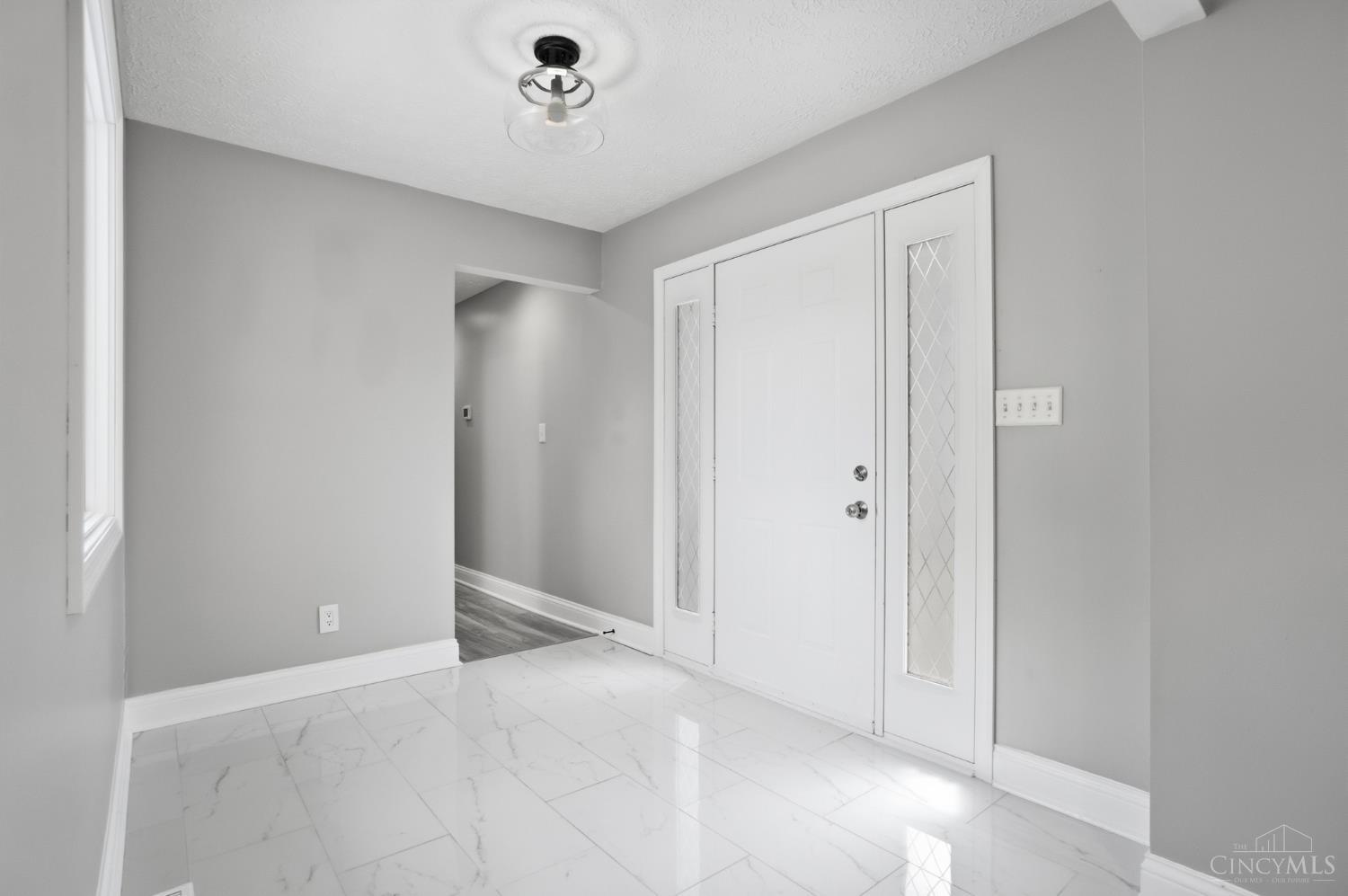 6594 Springdale Road Cincinnati, OH 45247 - Photo 17 of 57