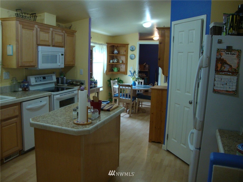 523 Carlson Road Snohomish, WA 98290 - Photo 6 of 23