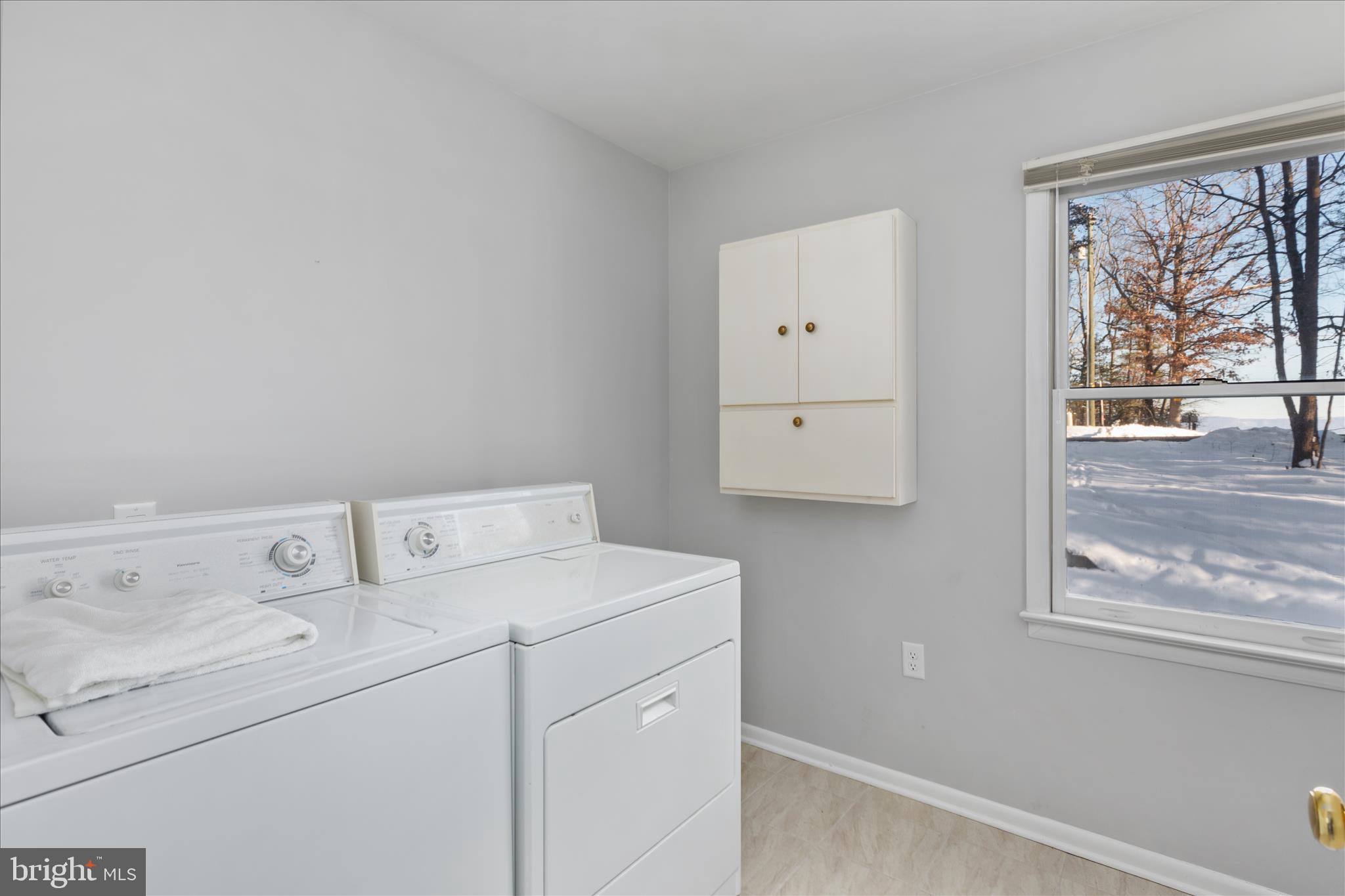 7239 Supinlick Ridge Road Mount Jackson, VA 22842 - Photo 12 of 39 a utility room with dryer and washer