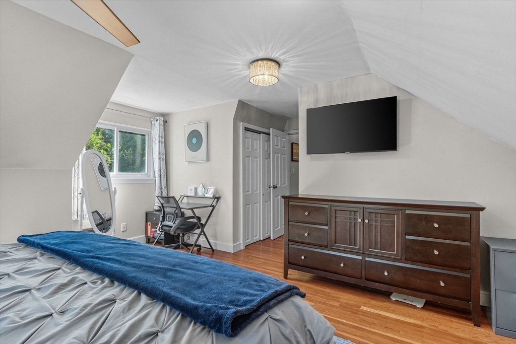 17 Oakvale Road Framingham, MA 01701 - Photo 17 of 42 Gallery Image 17