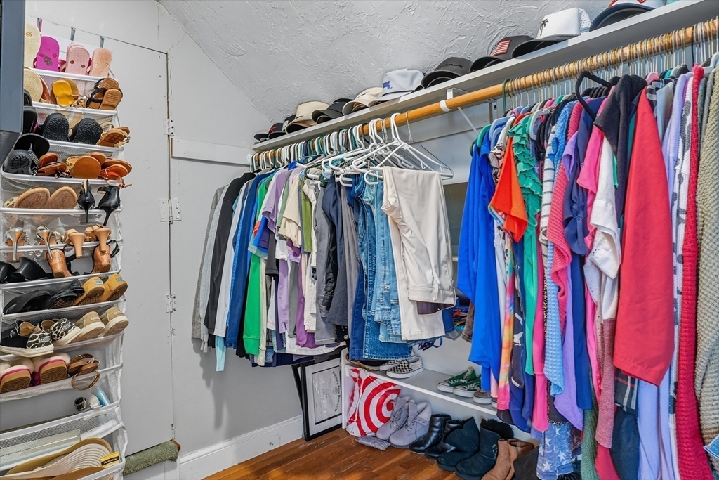 17 Oakvale Road Framingham, MA 01701 - Photo 18 of 42 Gallery Image 18