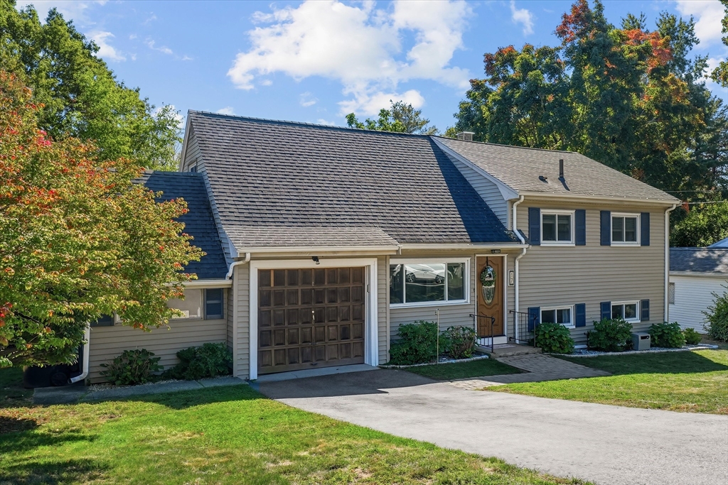 17 Oakvale Road Framingham, MA 01701 - Photo 2 of 42 Gallery Image 2