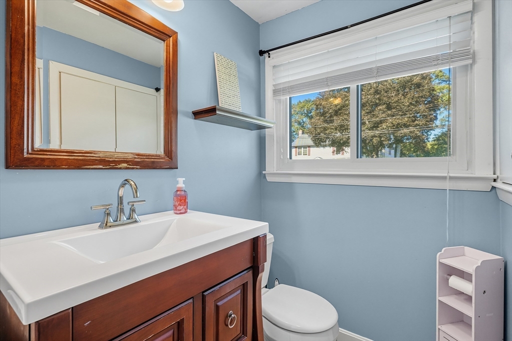 17 Oakvale Road Framingham, MA 01701 - Photo 24 of 42 Gallery Image 24