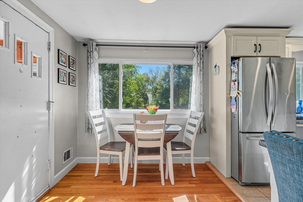 17 Oakvale Road Framingham, MA 01701 - Photo 7 of 42 Gallery Image 7