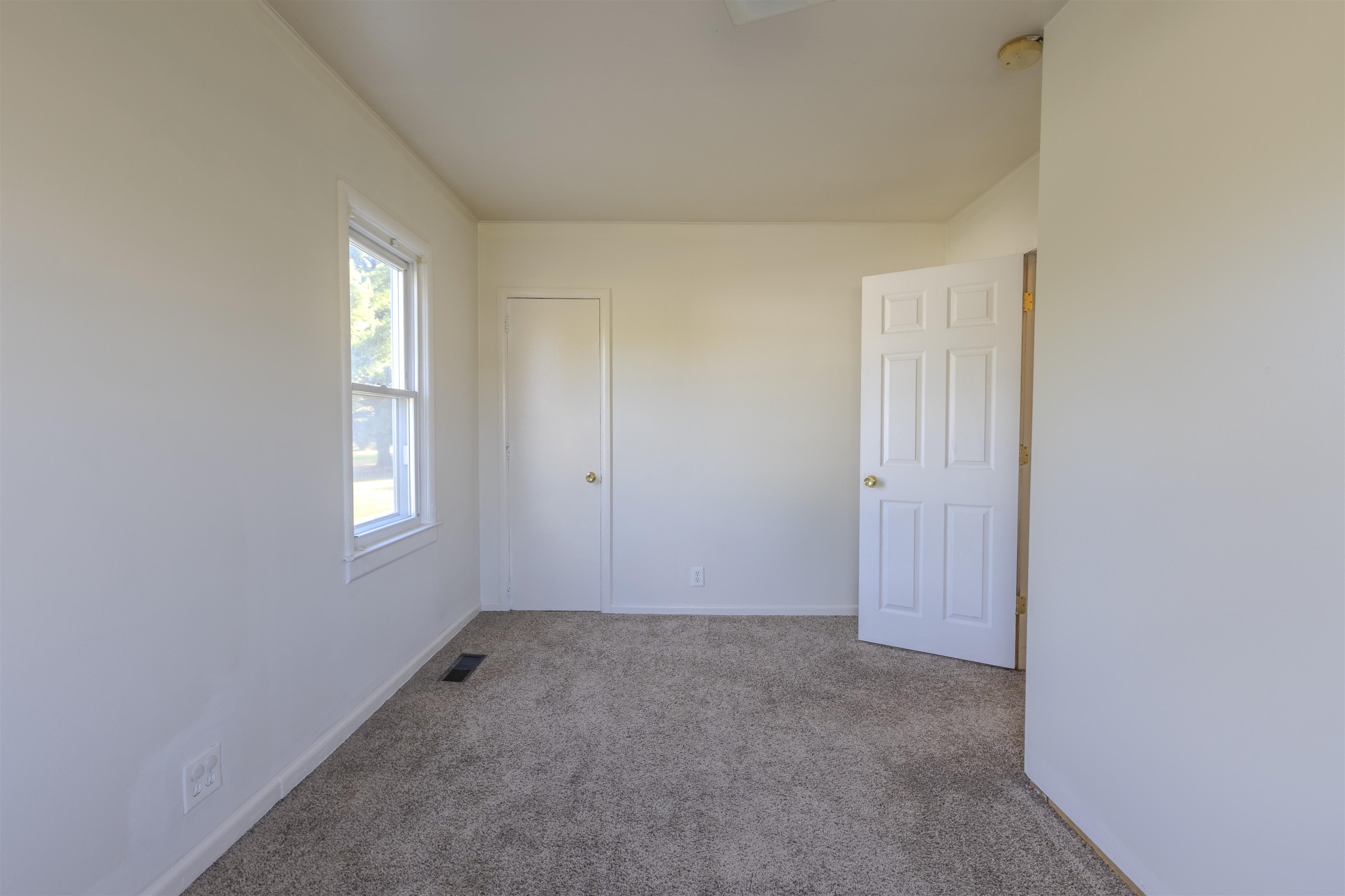 2455 South Dye Road Flint, MI 48532 - Photo 18 of 25