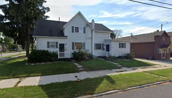 $950 | 1323 Geele Avenue, Sheboygan, WI 53083